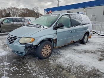  Salvage Chrysler Minivan