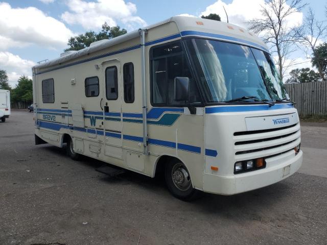  Salvage Winnebago Brave 33v