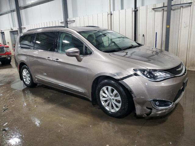 Chrysler Pacifica Touring L Image 5