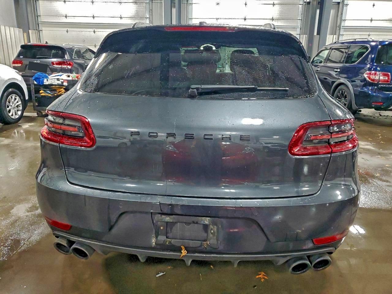 Porsche Macan Turbo Image 3