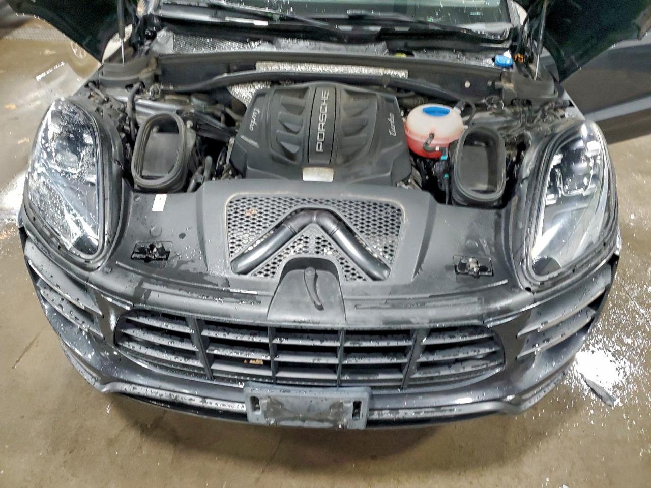 Porsche Macan Turbo Image 6