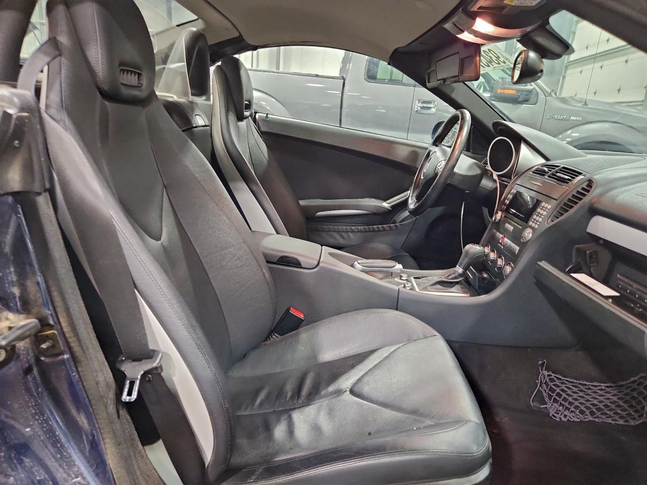 Mercedes-Benz Slk-class 350 Image 8