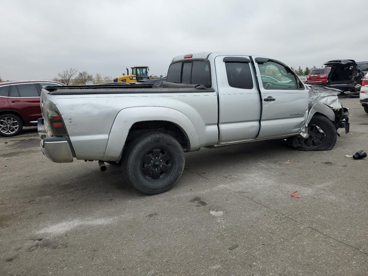 Toyota Tacoma Prerunner Access Cab Image 2