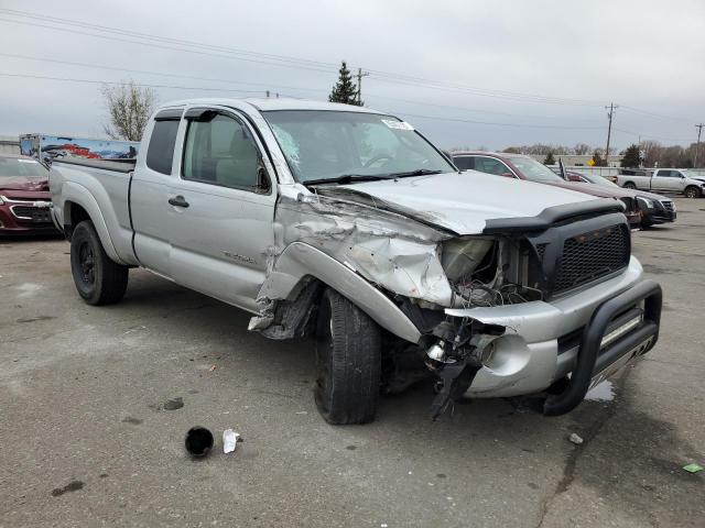 Toyota Tacoma Prerunner Access Cab Image 3