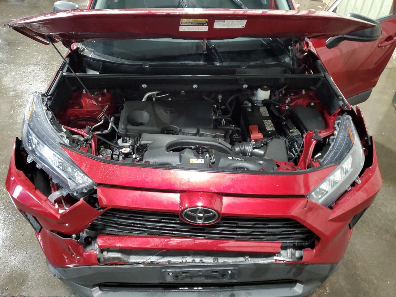 Toyota RAV4 Le Image 9