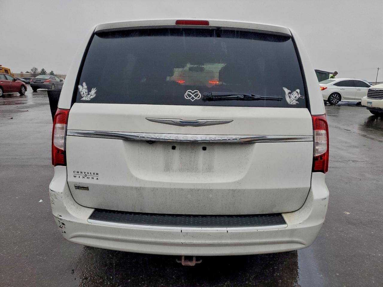 Chrysler Minivan Touring Image 5