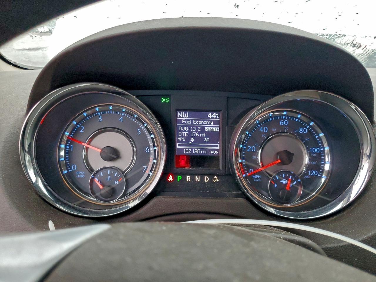 Chrysler Minivan Touring Image 13