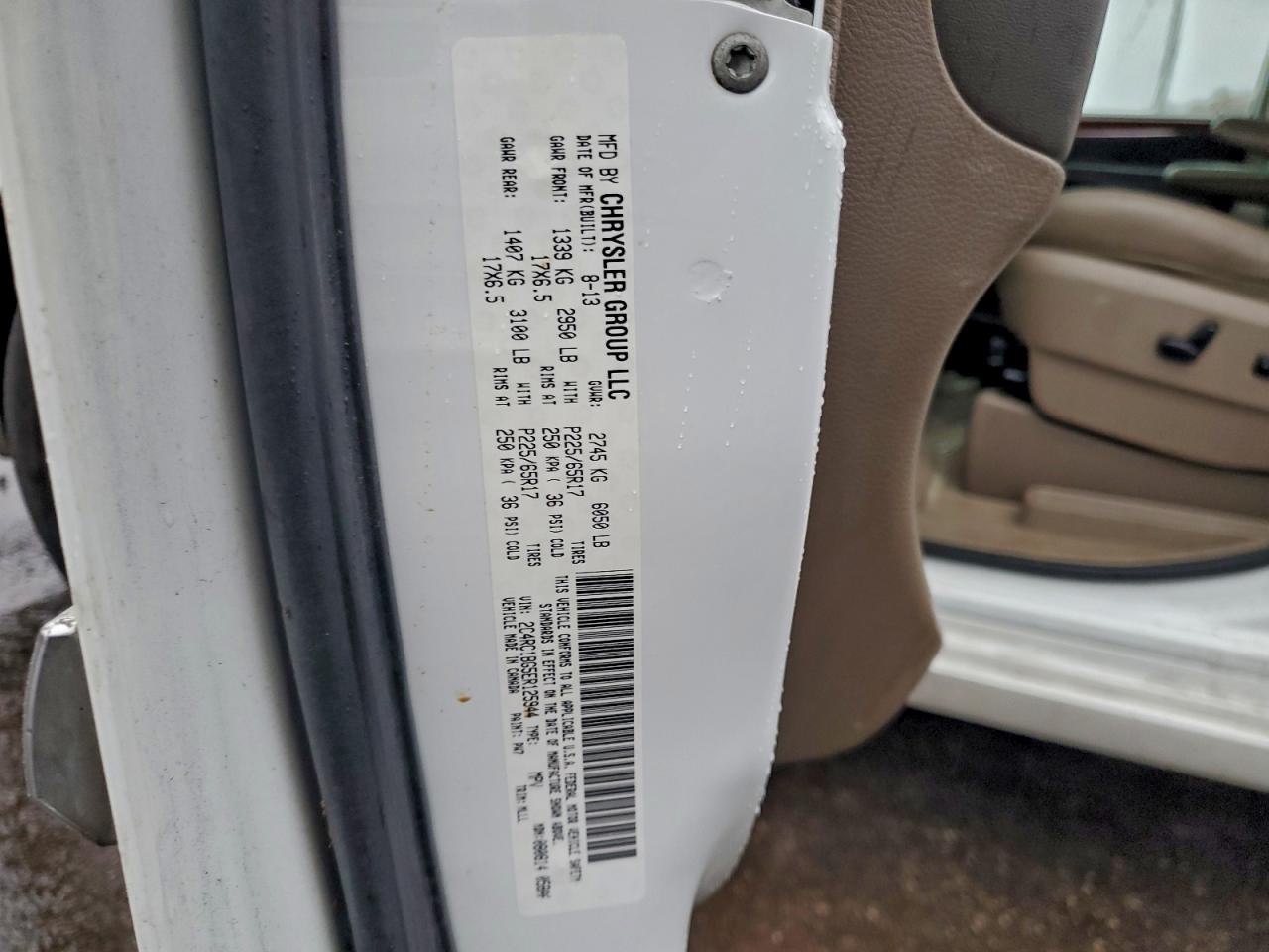 Chrysler Minivan Touring Image 10