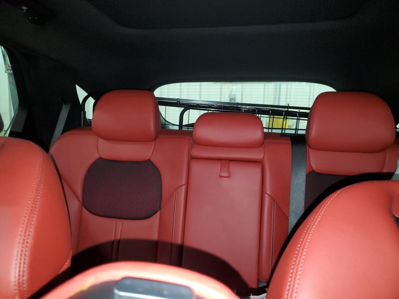 Genesis Gv70 Base Base Image 13