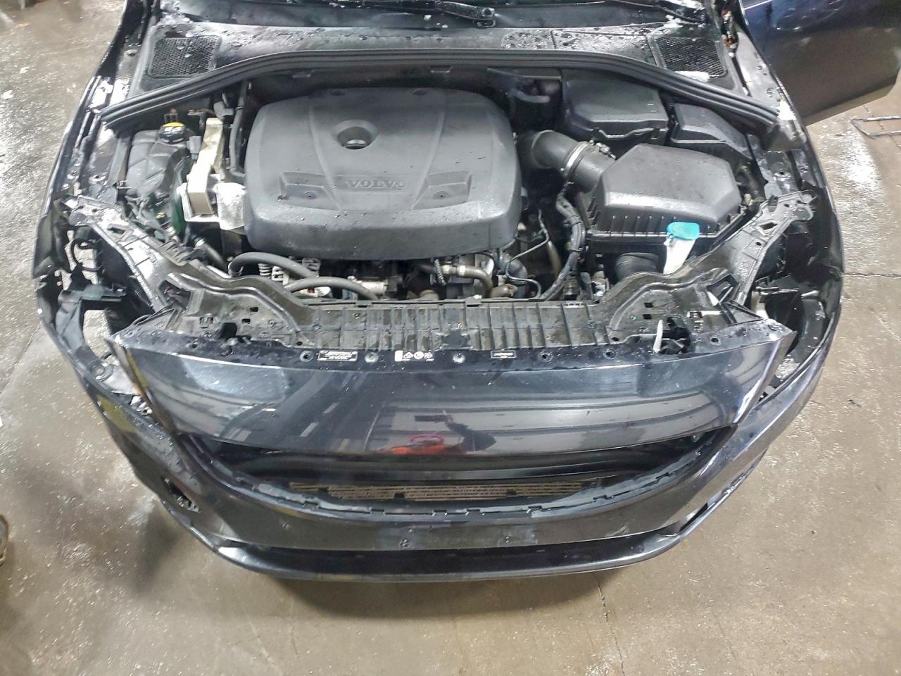 Volvo S60 Platinum Image 13