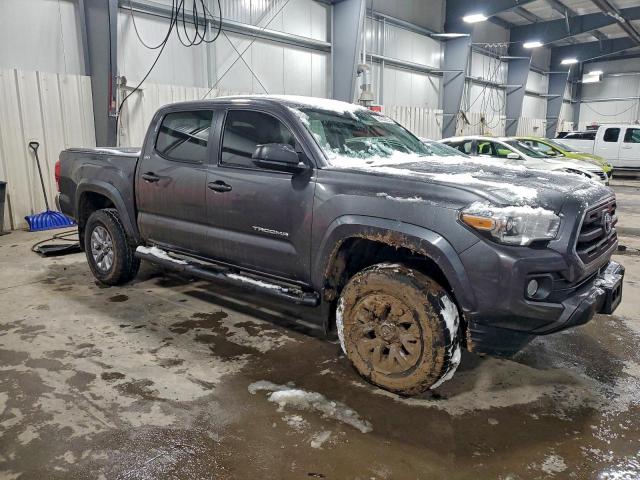 Toyota Tacoma Double Cab Image 4