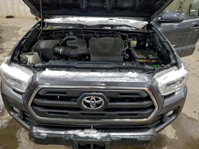 Toyota Tacoma Double Cab Image 12