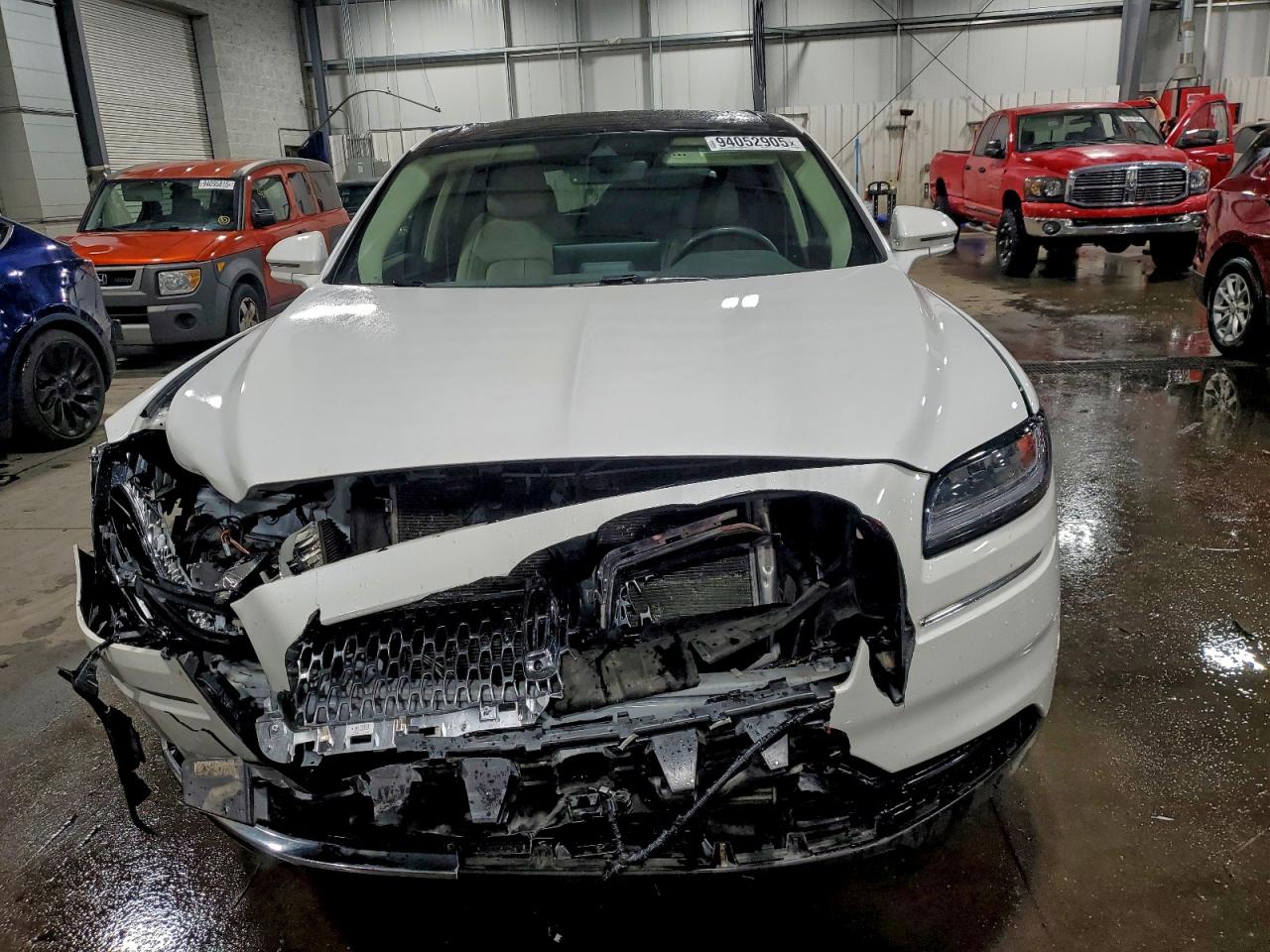 Lincoln Nautilus Reserve Image 4