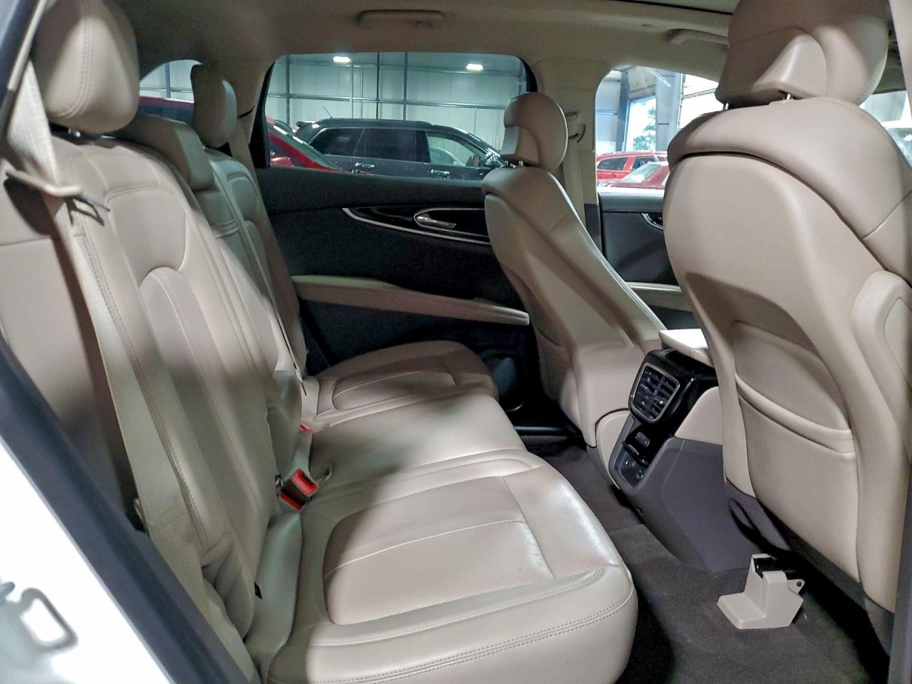 Lincoln Nautilus Reserve Image 8