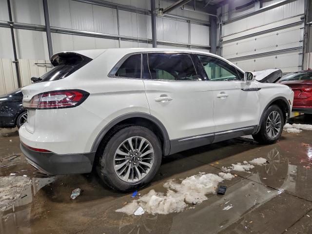 Lincoln Nautilus Image 2