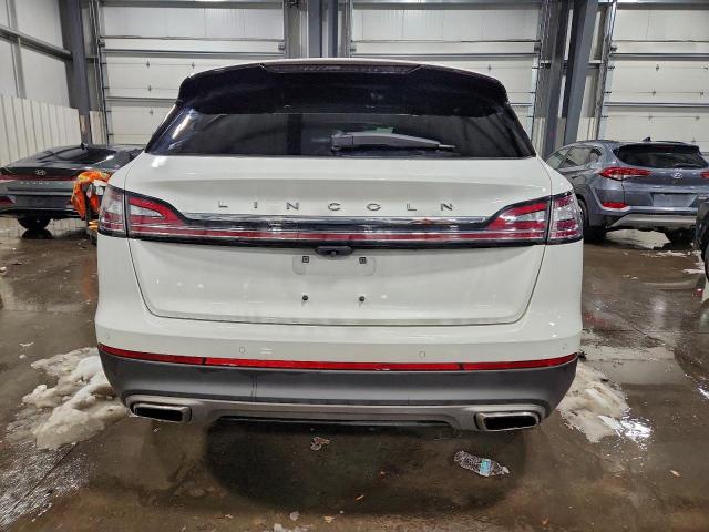 Lincoln Nautilus Image 10