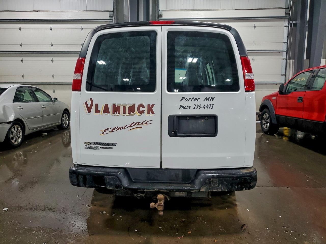 Chev Express Image 10