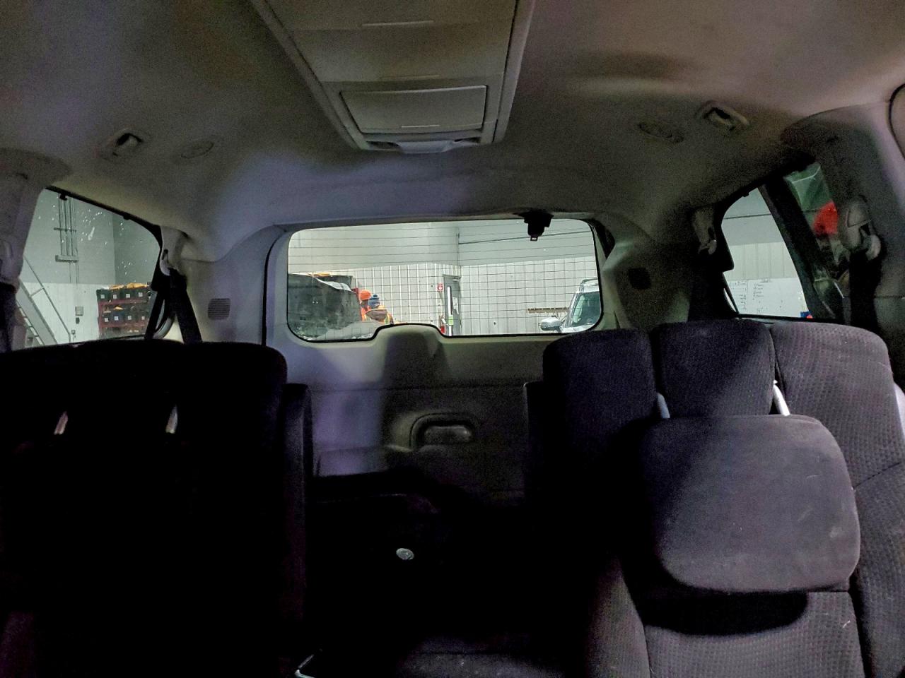 Chrysler Minivan Touring Image 10