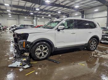  Salvage Kia Telluride
