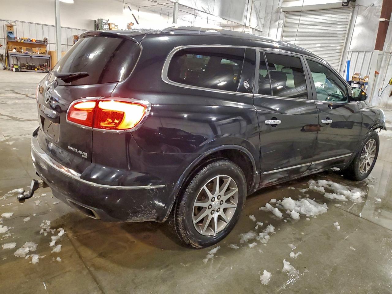 Buick Enclave Image 3