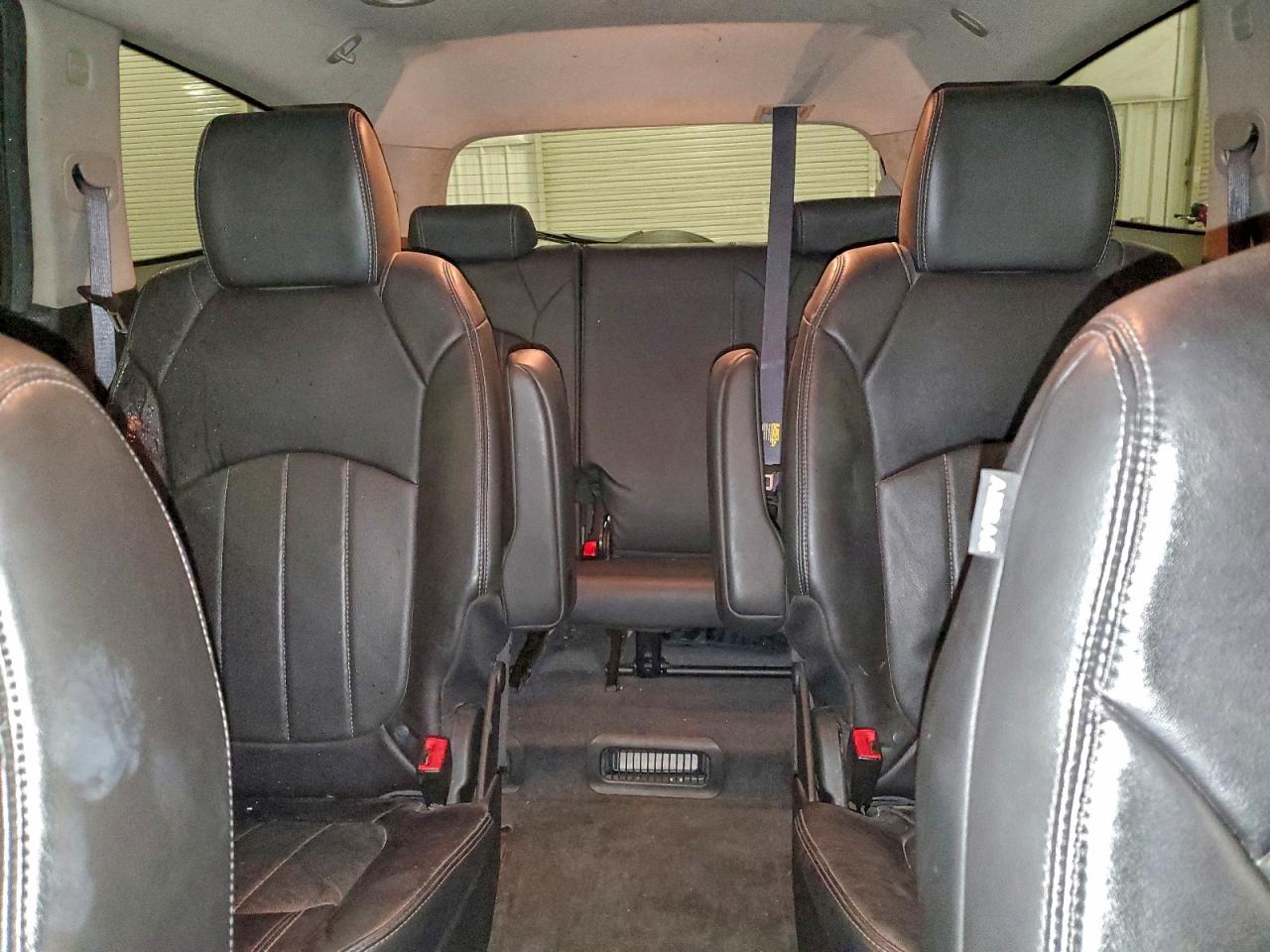 Buick Enclave Image 13