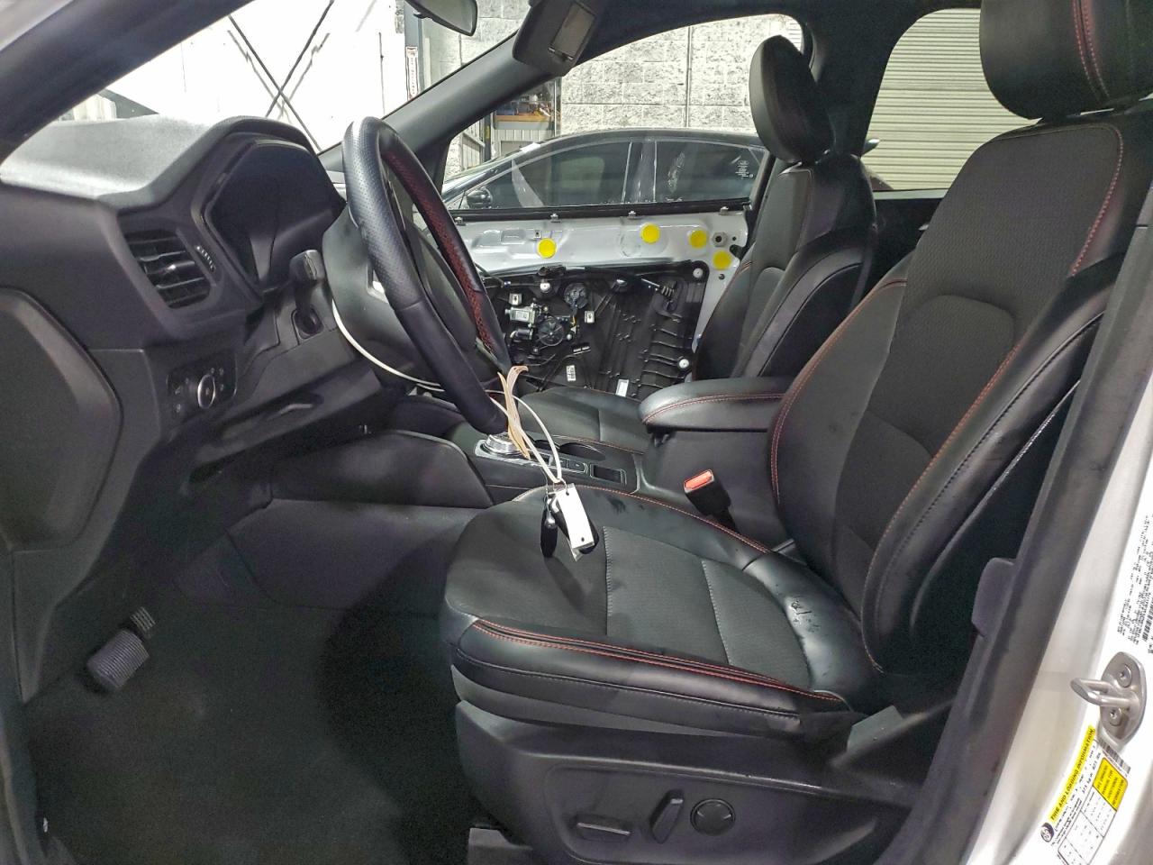 Ford Escape St Line Select Image 11