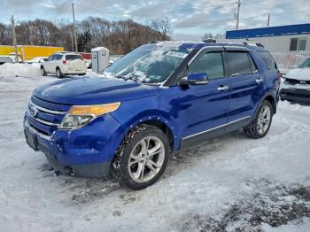  Salvage Ford Explorer