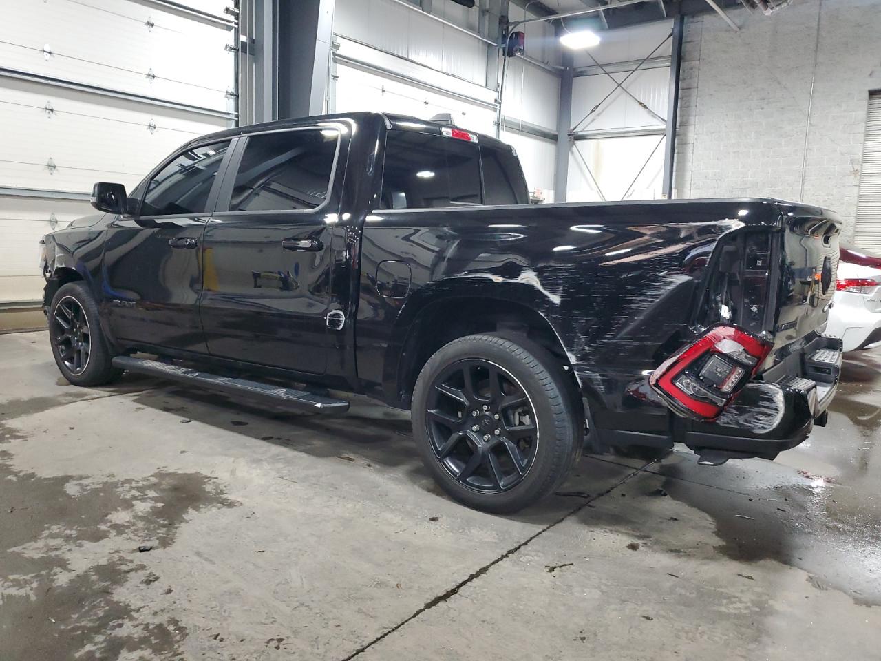 Ram 1500 Laramie Image 11