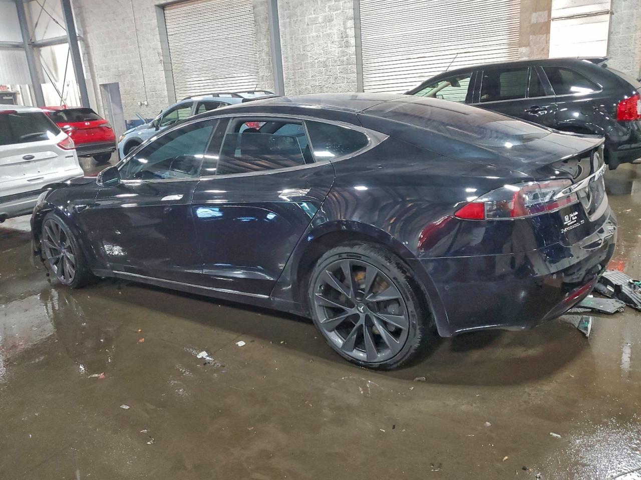 Tesla Model S Image 12