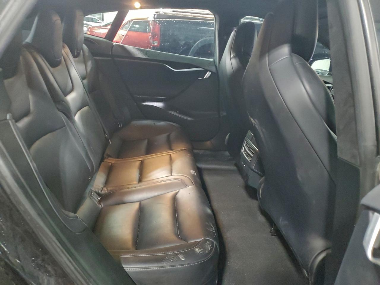 Tesla Model S Image 13