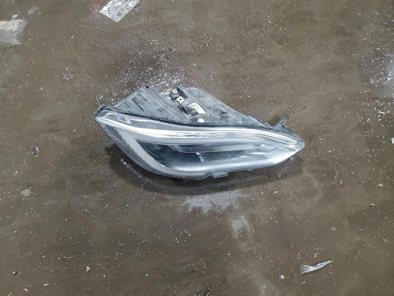 Tesla Model S Image 7