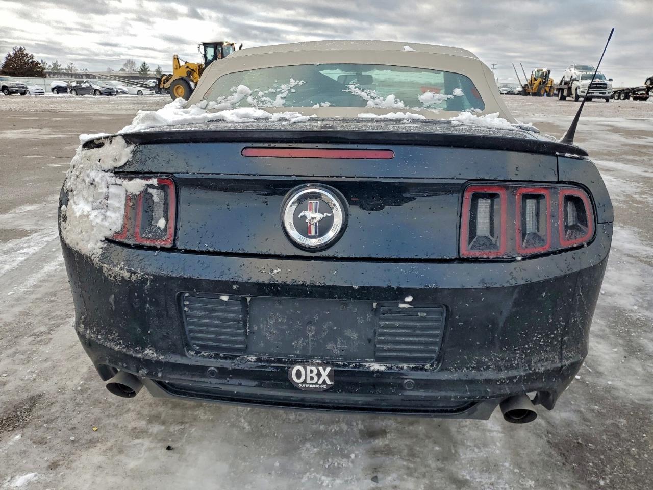 Ford Mustang Image 6