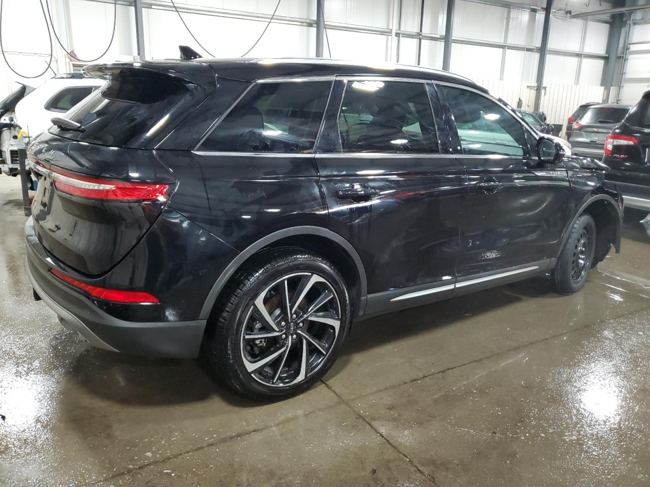 Lincoln Corsair Reserve Image 2