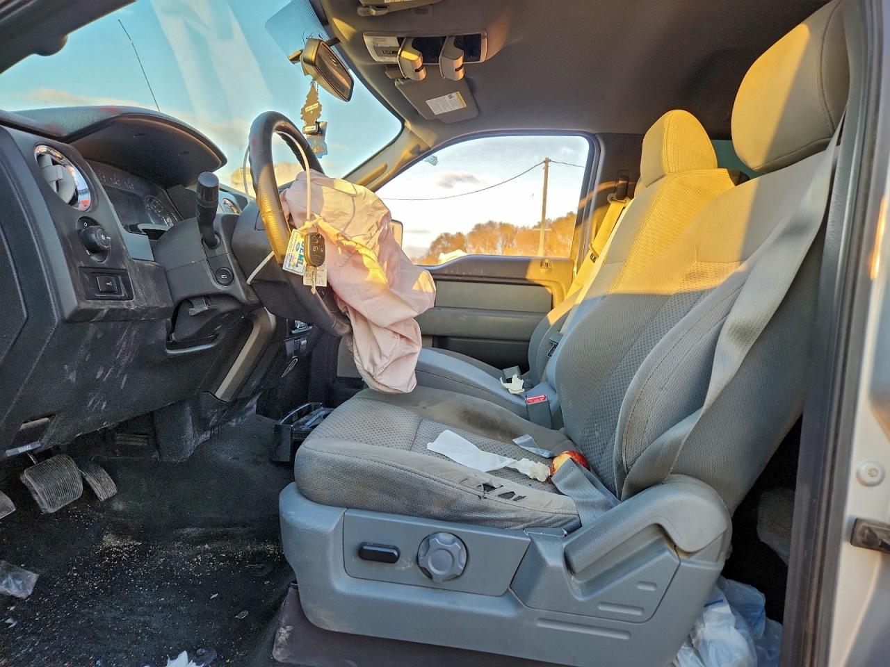 Ford F-150 Supercrew Image 9