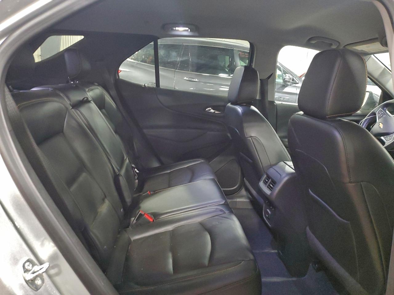 Chevrolet Equinox Premier Image 12