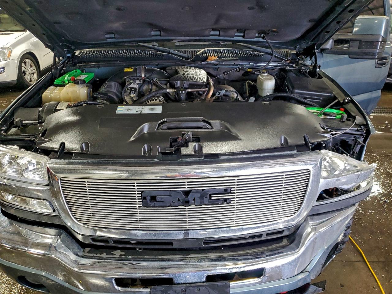 GMC Sierra K2500 Heavy Duty Image 8