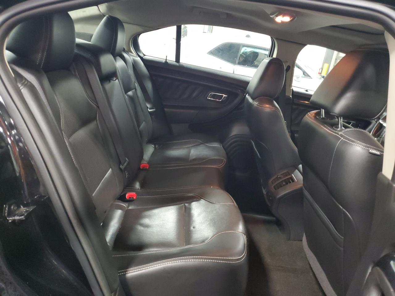 Ford Taurus Limited Image 5