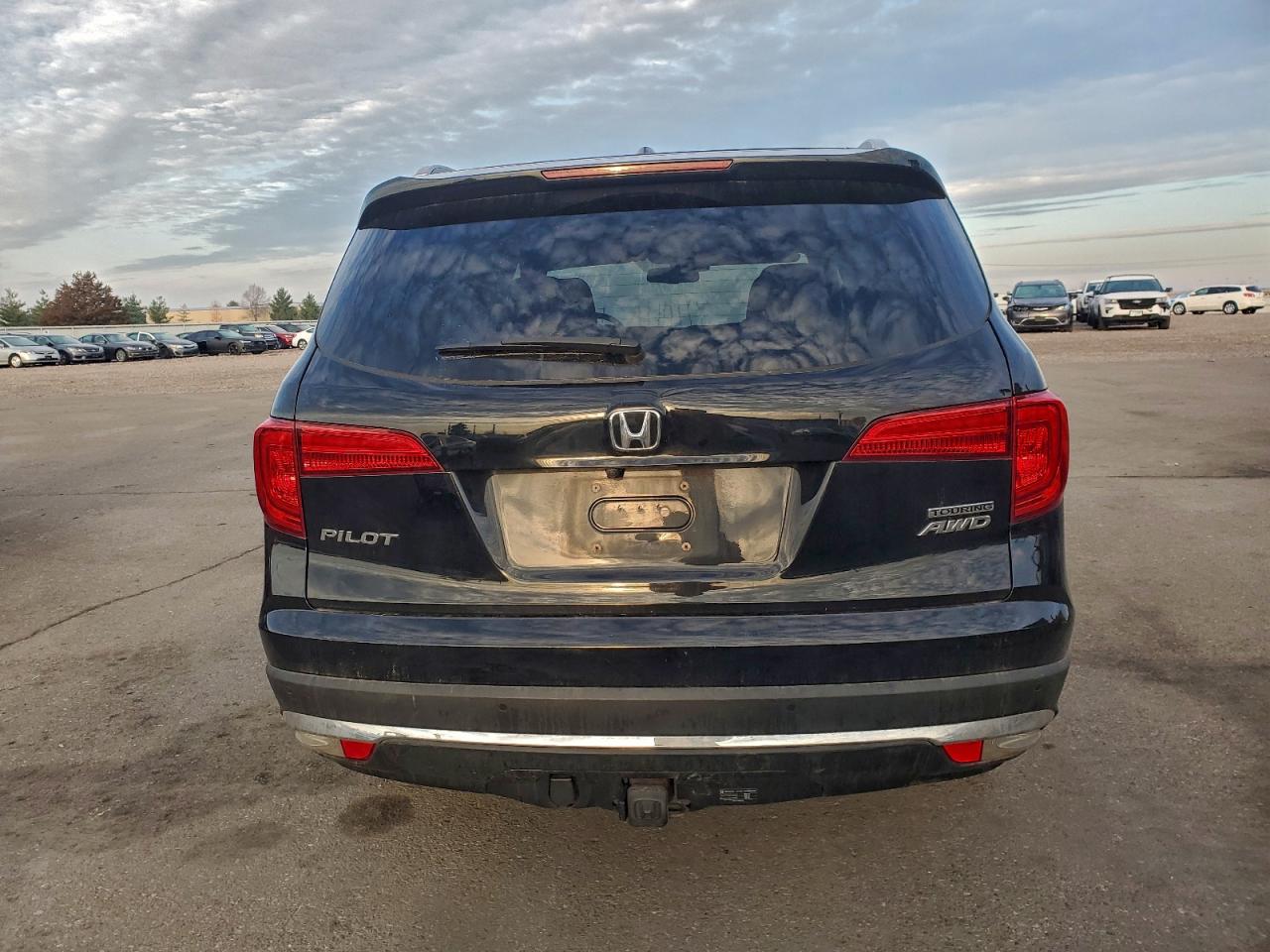 Honda Pilot Touring Image 10