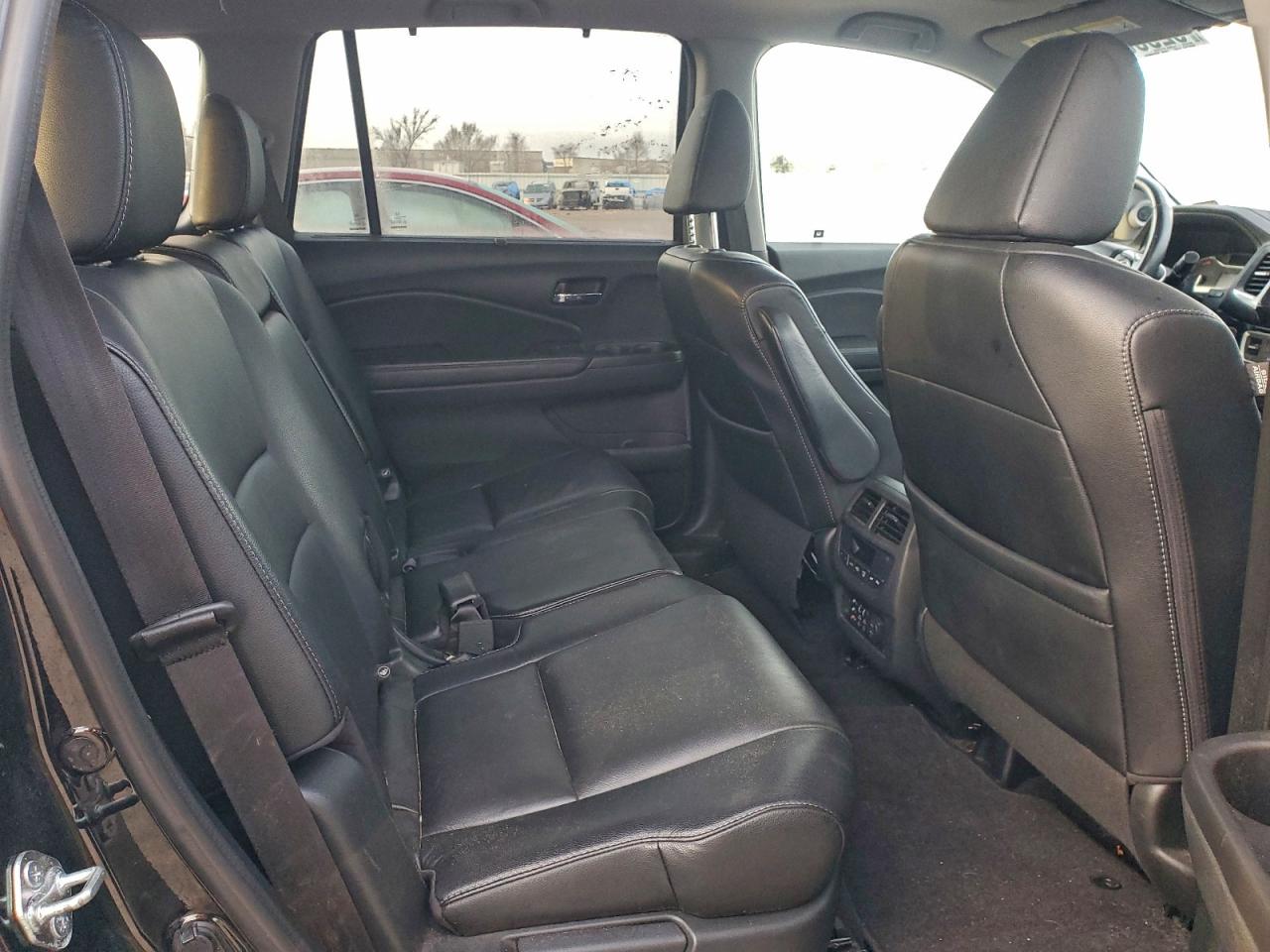 Honda Pilot Touring Image 8