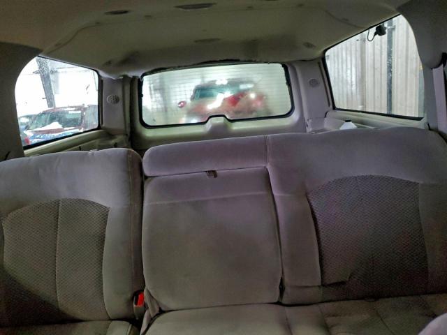 Chevrolet Suburban K1500 Image 4