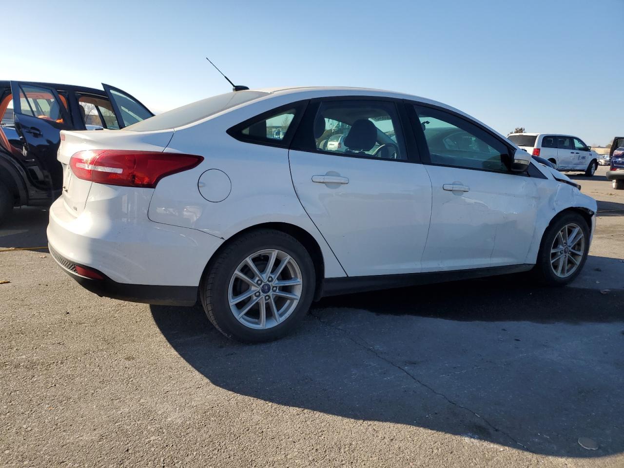 Ford Focus Se Image 11
