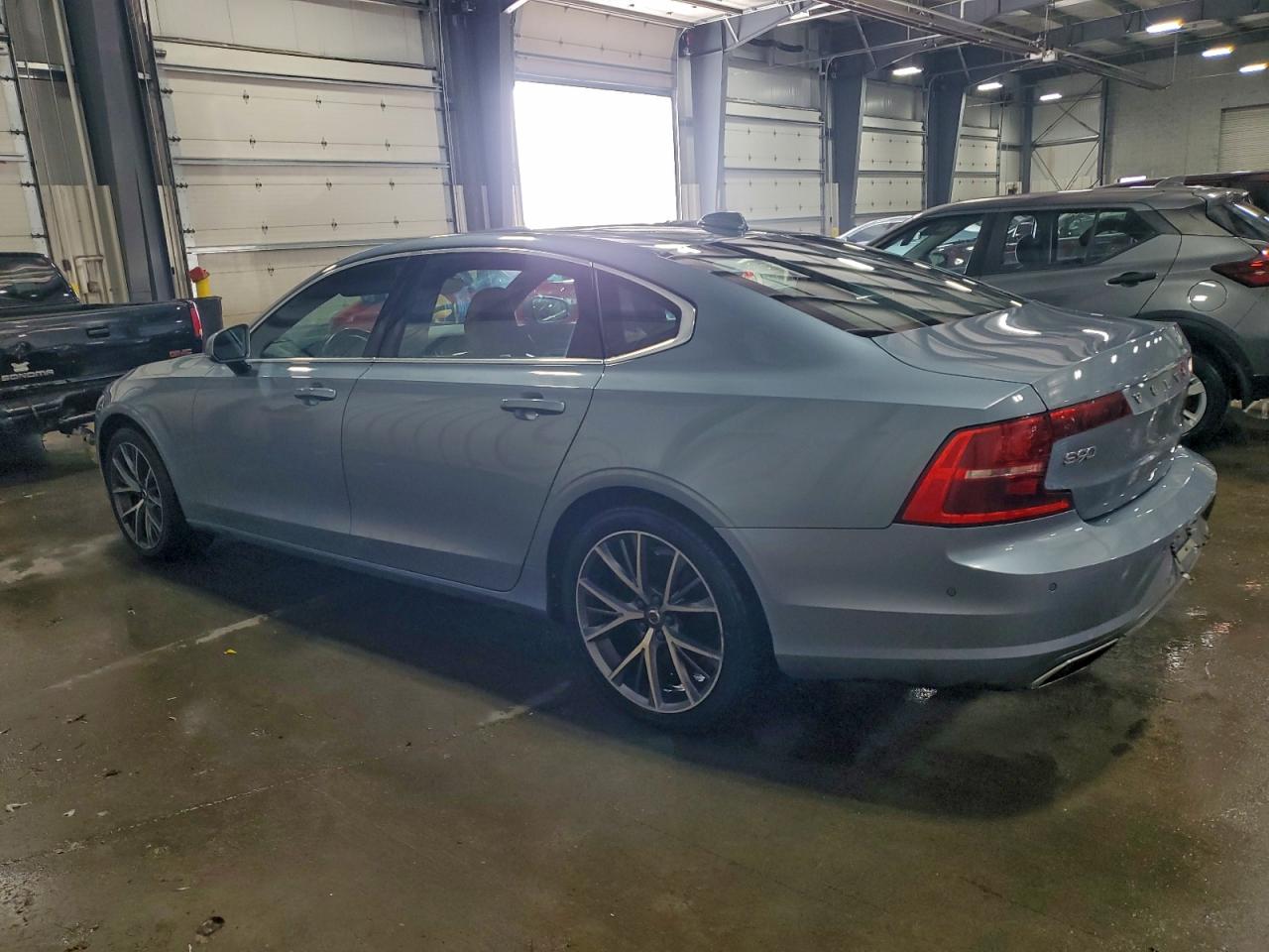 Volvo S90 T6 Momentum Image 4