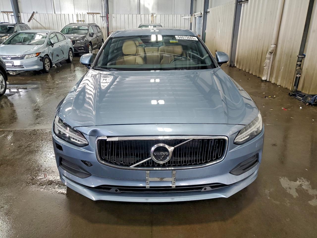 Volvo S90 T6 Momentum Image 7