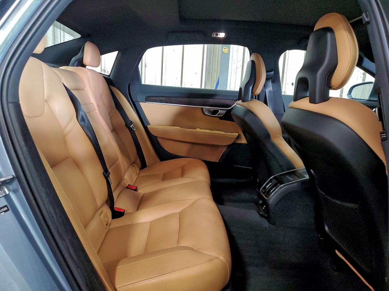 Volvo S90 T6 Momentum Image 8