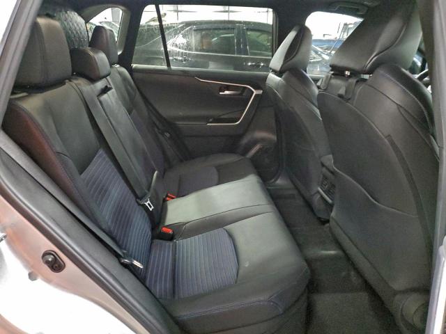 Toyota RAV4 Xse Image 12