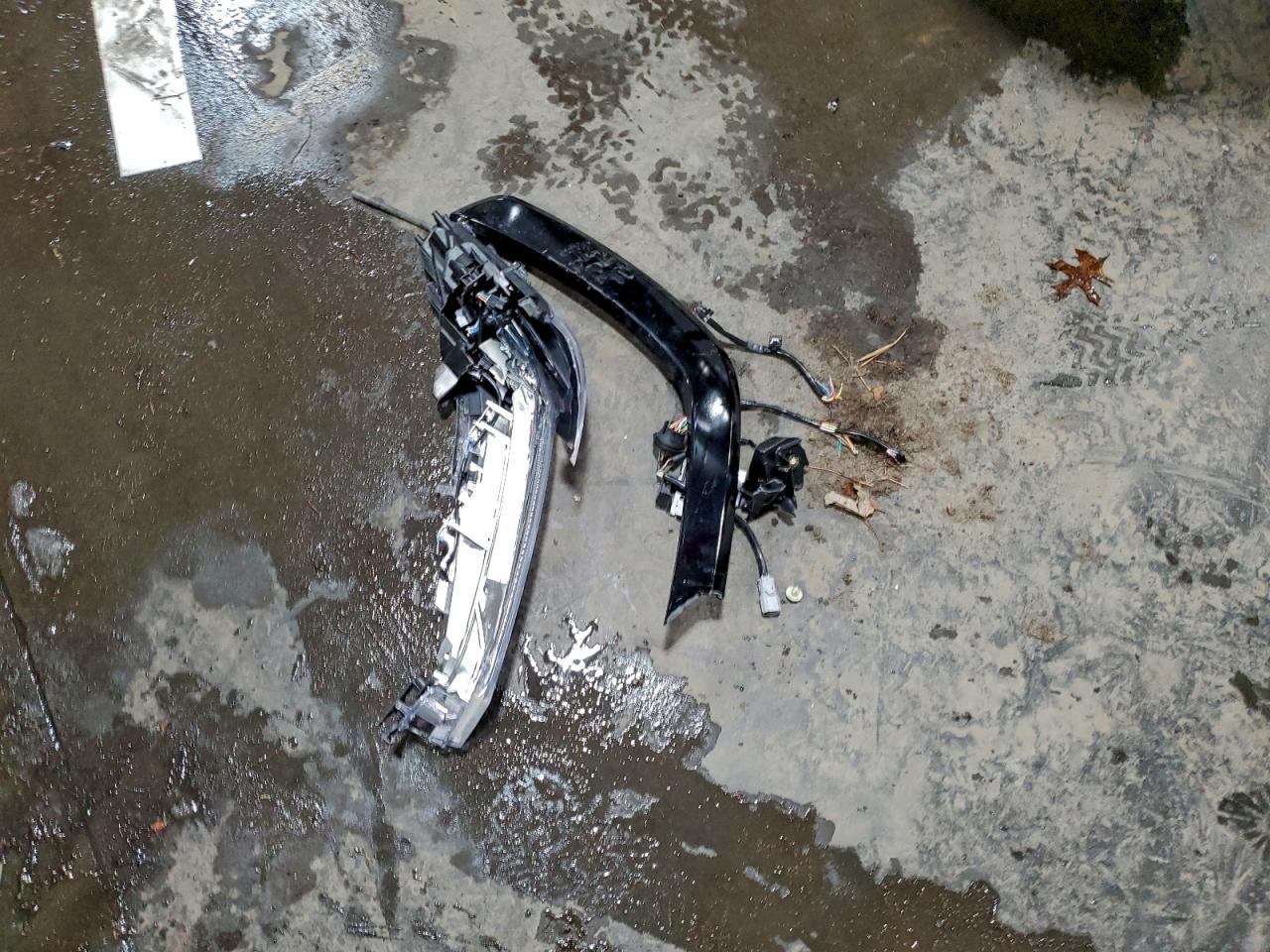 Toyota RAV4 Xse Image 11