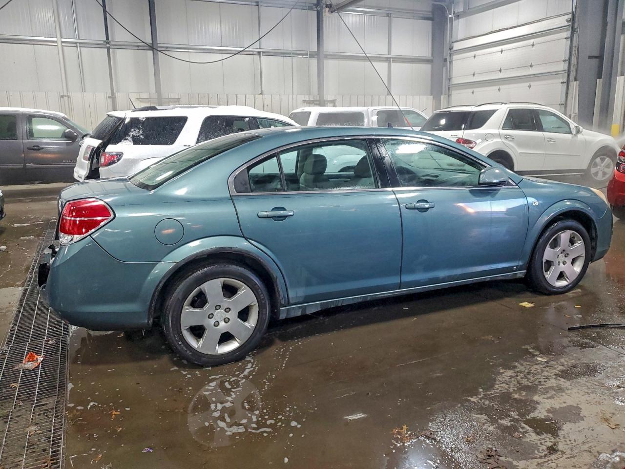 Saturn Aura Xe Image 2