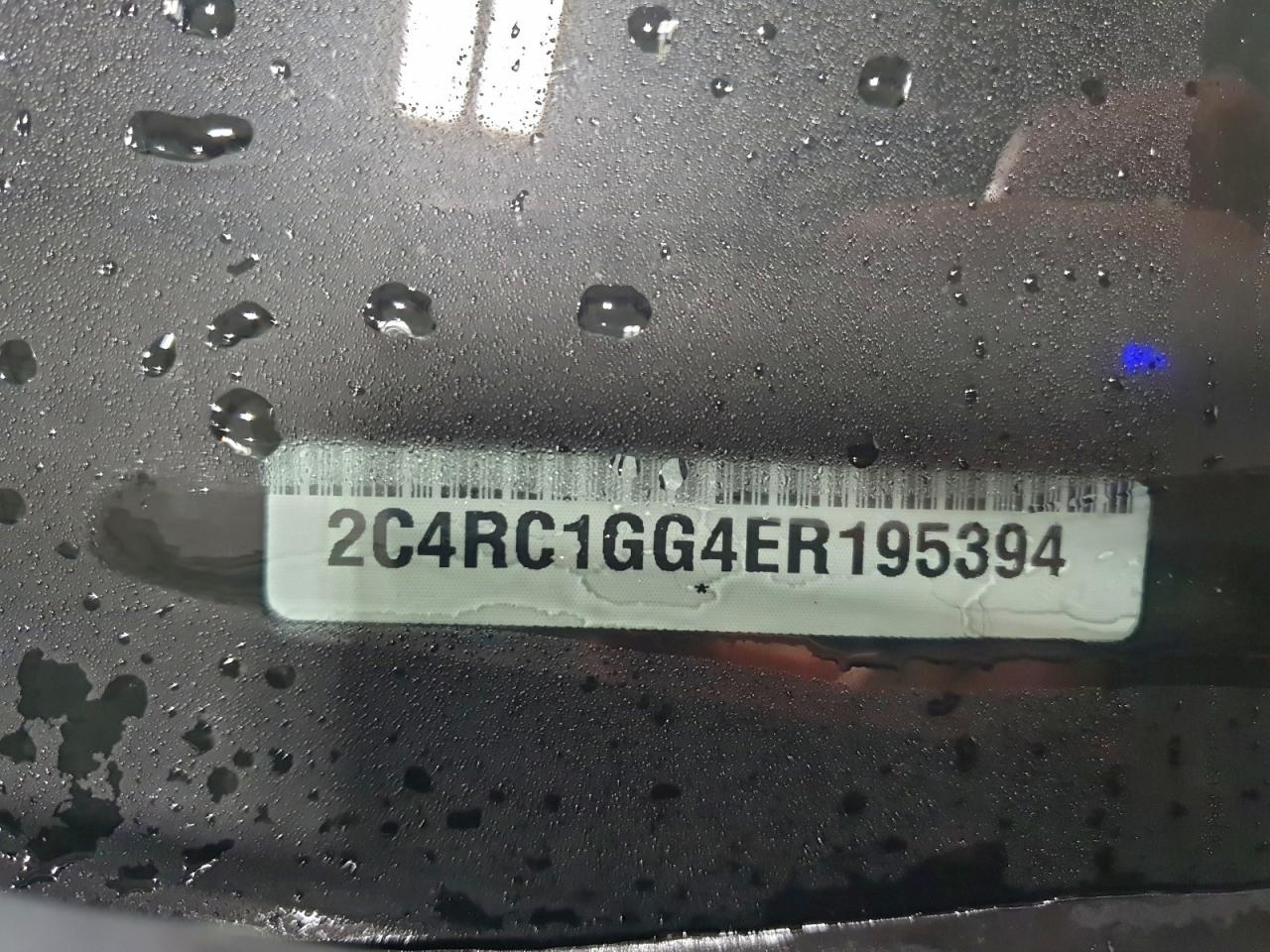 Chrysler Minivan Limited Image 13