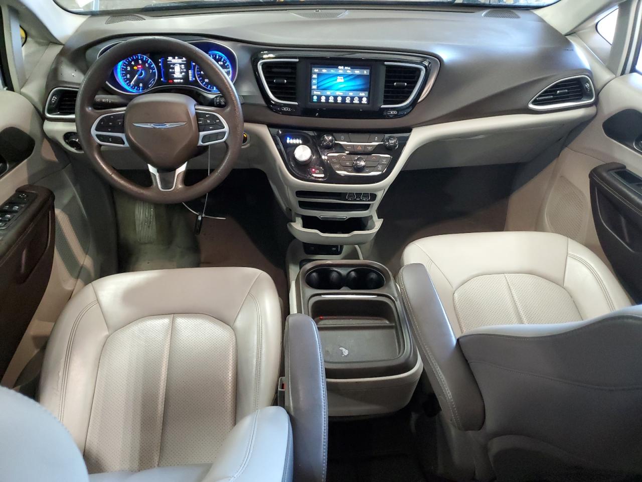 Chrysler Minivan Lxi Image 13