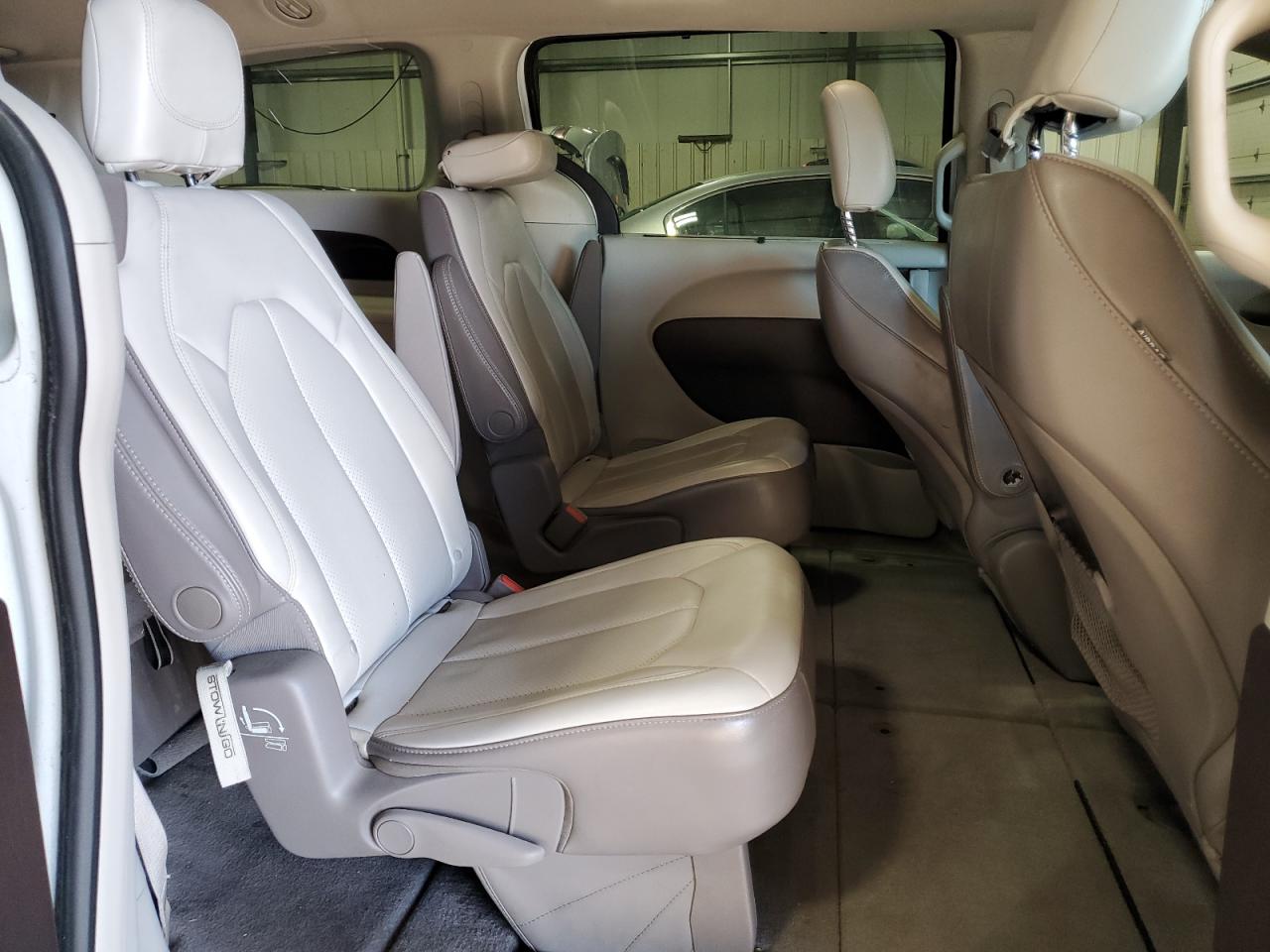 Chrysler Minivan Lxi Image 10